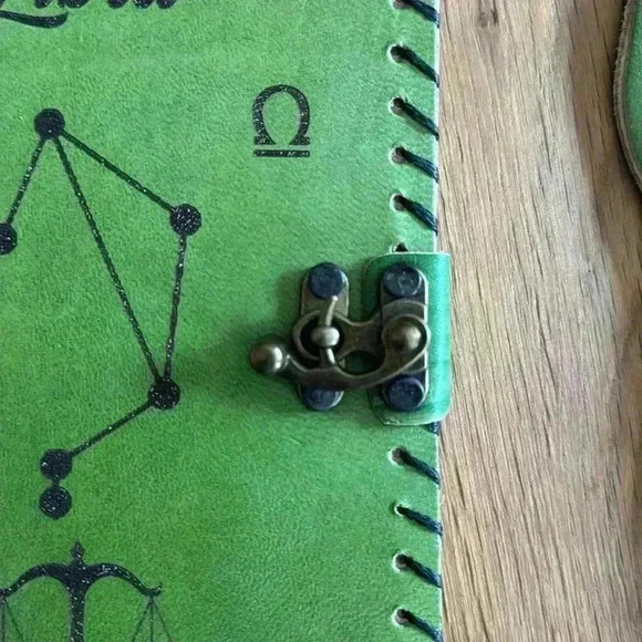 Handmade Green Leather Libra Sketchbook w/ Leather wrapped Pen - Picture 5 of 5